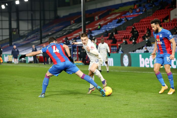 กองทัพ เมือง เลส เตอร์ เคลื่อน ตัว ใน วัง คริสตัล บูต เวอร์ ซุส